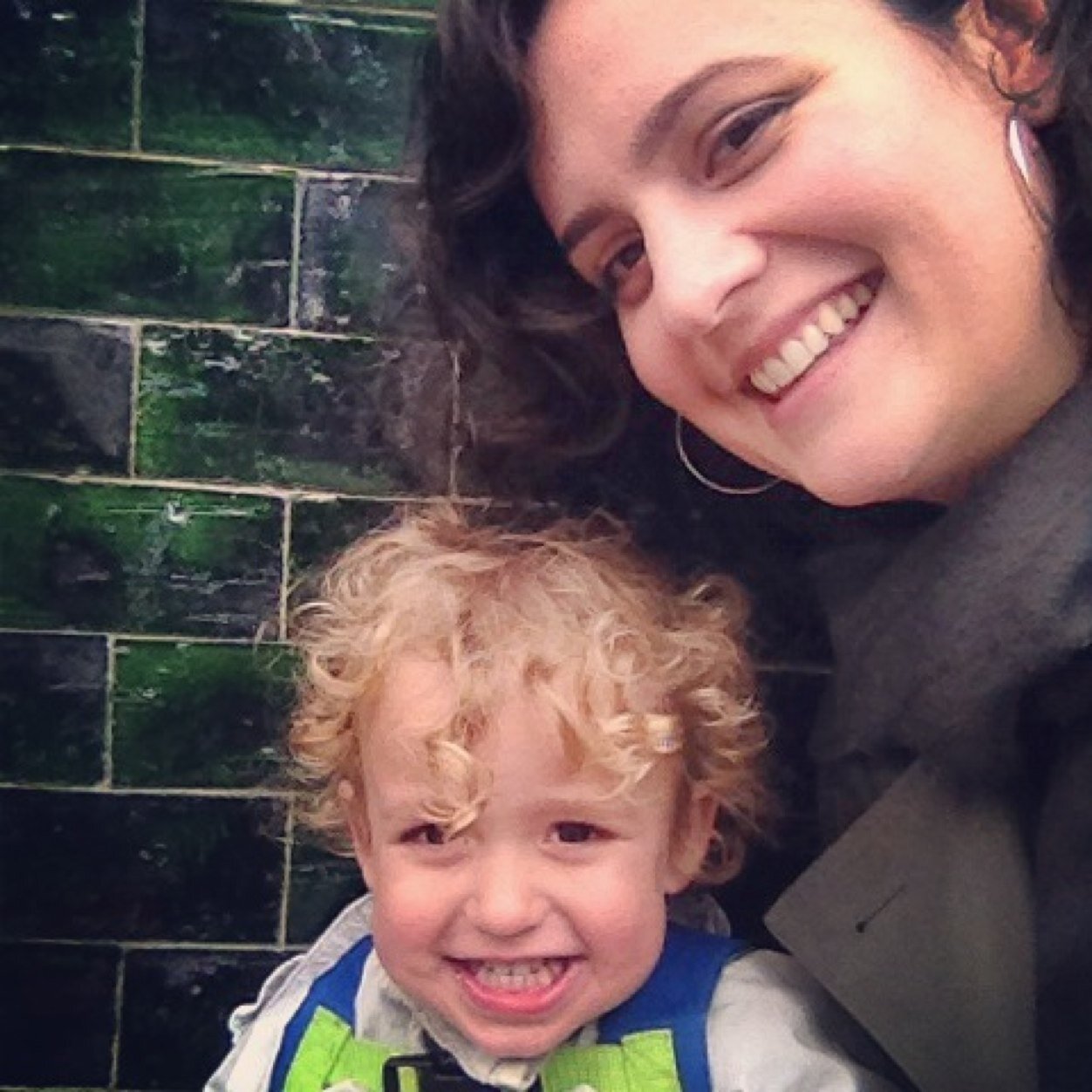 Mother of boys. Digital marketing & social media consultant and sometimes street fooder.