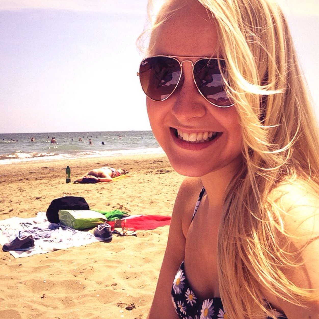 hannahkthomas's profile picture. Lose yourself and you'll find happiness.