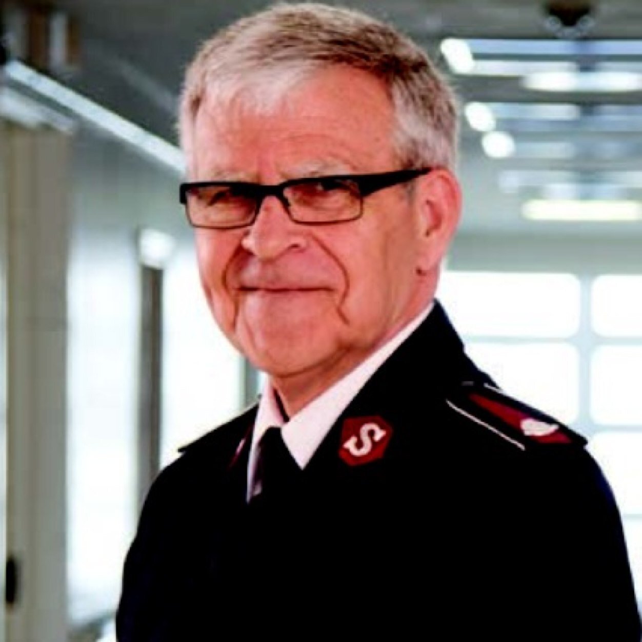 Salvation Army Officer(R),(Lt.-Col.)Bus-Admin(🇨🇦TSBA-10 yrs),WWJD,connecting the dots, CCNL, CNAP,(designations)Fountain pens(a must)