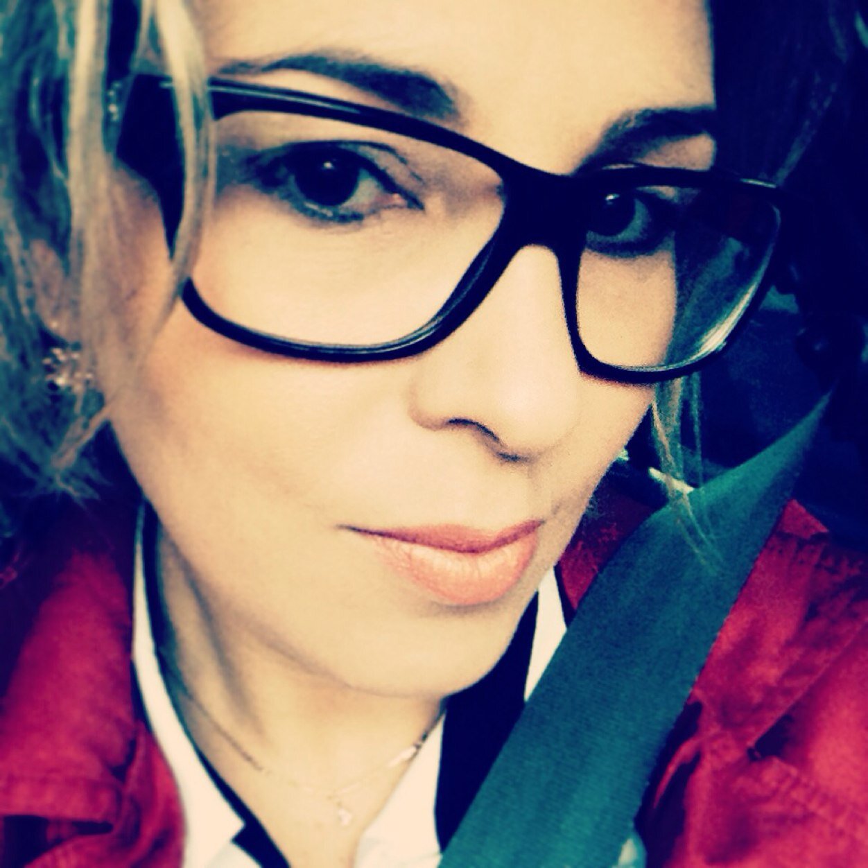 E beleza por beleza... Quem é belo o é quando está diante dos olhos. Quem é bom o será agora e sempre. C'est la vie!!