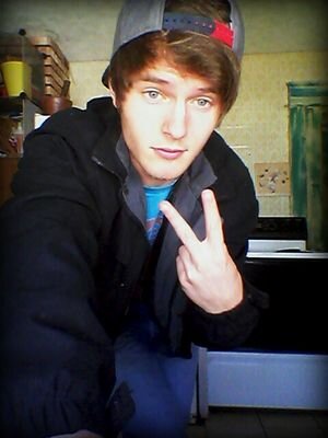 like anime and girls and food and working out. p.s im a pretty boy