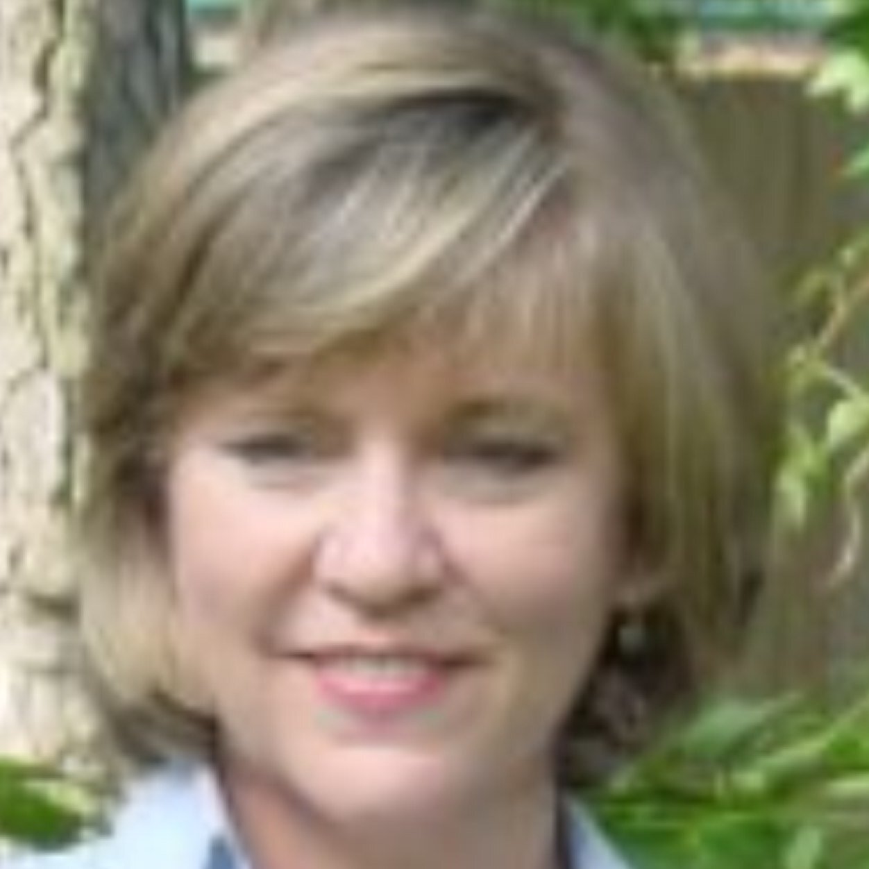 Cheraata's profile picture. Between you, me and the fencepost