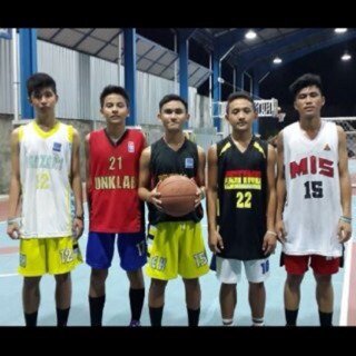 kevinke_V's profile picture. Siapapun , Dimana pun , Bagaimana pun , Kapan pun , jodoh kuu jangan lupaa makan yahh ☺