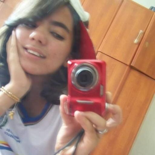 Sou alegre, extrovertida! e Amo seguir a DEUS