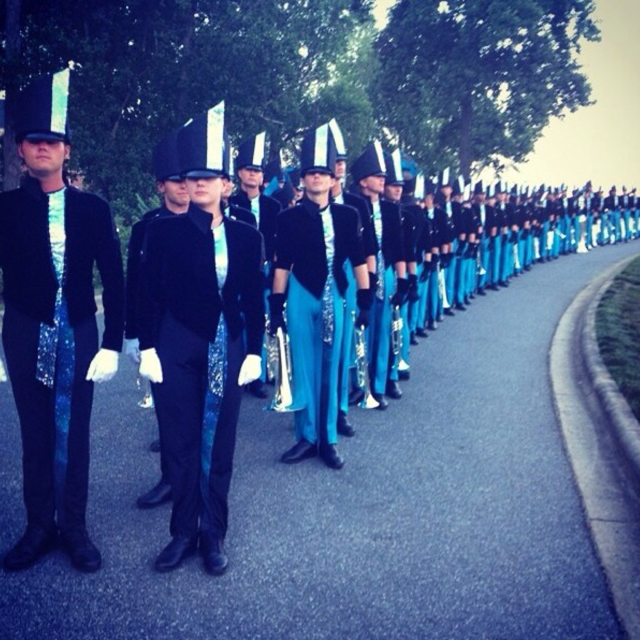 sophomore trumpet player from ohio and Im obsessed with Carolina Crown. :D
