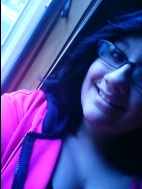 hi im Amanda, I like pandas and food! I love the vamps 1D and 5sos! normal person not a crazy fan! understanding, funny and fun to talk to! there ya go x PANDA!