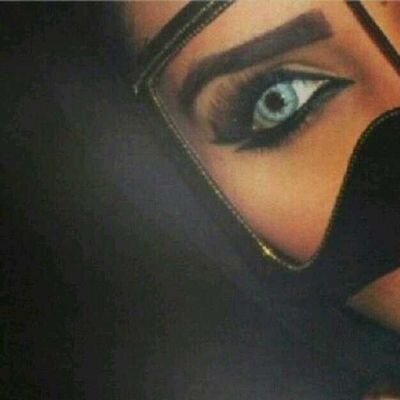 ابقئ علئ القمه ولو مارضيتوا وكل ماحكيتوا فيني ازداد قمه واذا تعبتوا من الحكي وانتهيتوا شطار كل واحد علئ حضن امه