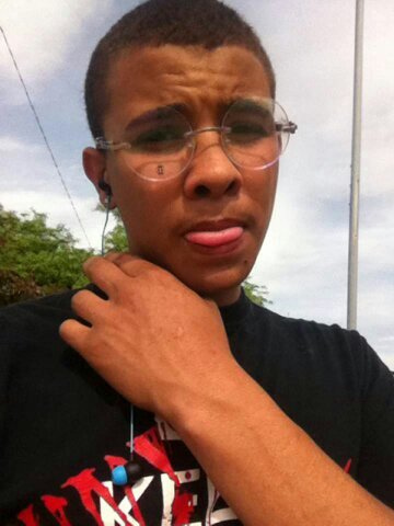 Taken by @_Amazing_xoxo_|Class of 2014| Employed| iphone user| teambandz