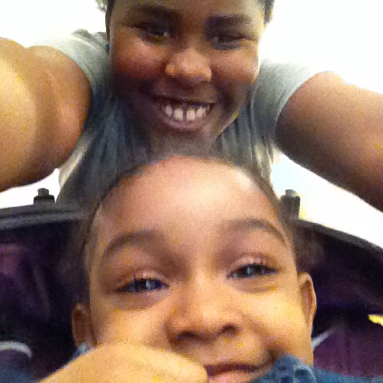 SydlightSydnee's profile picture. 