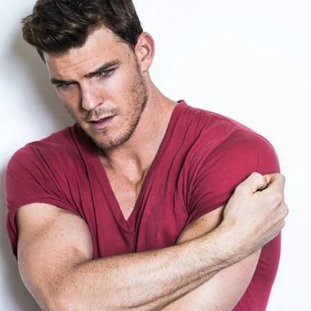 AlanRitchson2's profile picture. 