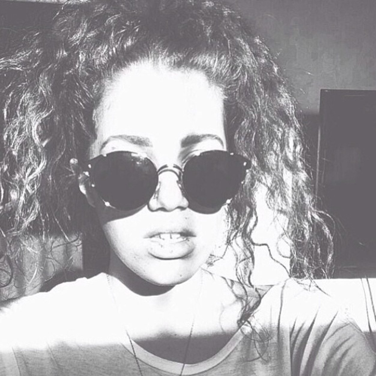 follow @issxes xoxo