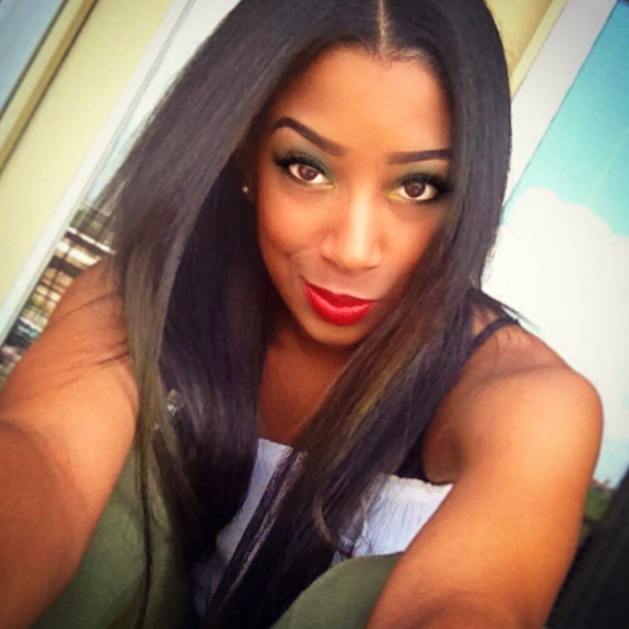 Just tryna be UNFORGETTABLE. Got timeless running thru my vains. oh & imma STONE. COLD. FOX. . .
Instagram: MonaLisa_ThatIs
