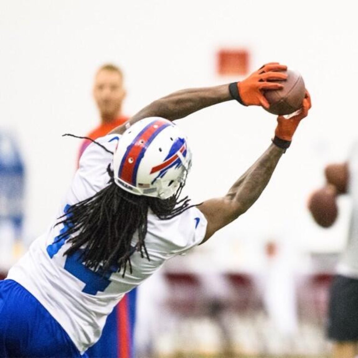 I play mut and i believe Sammy Watkins can help the Bills win the Super Bowl!
