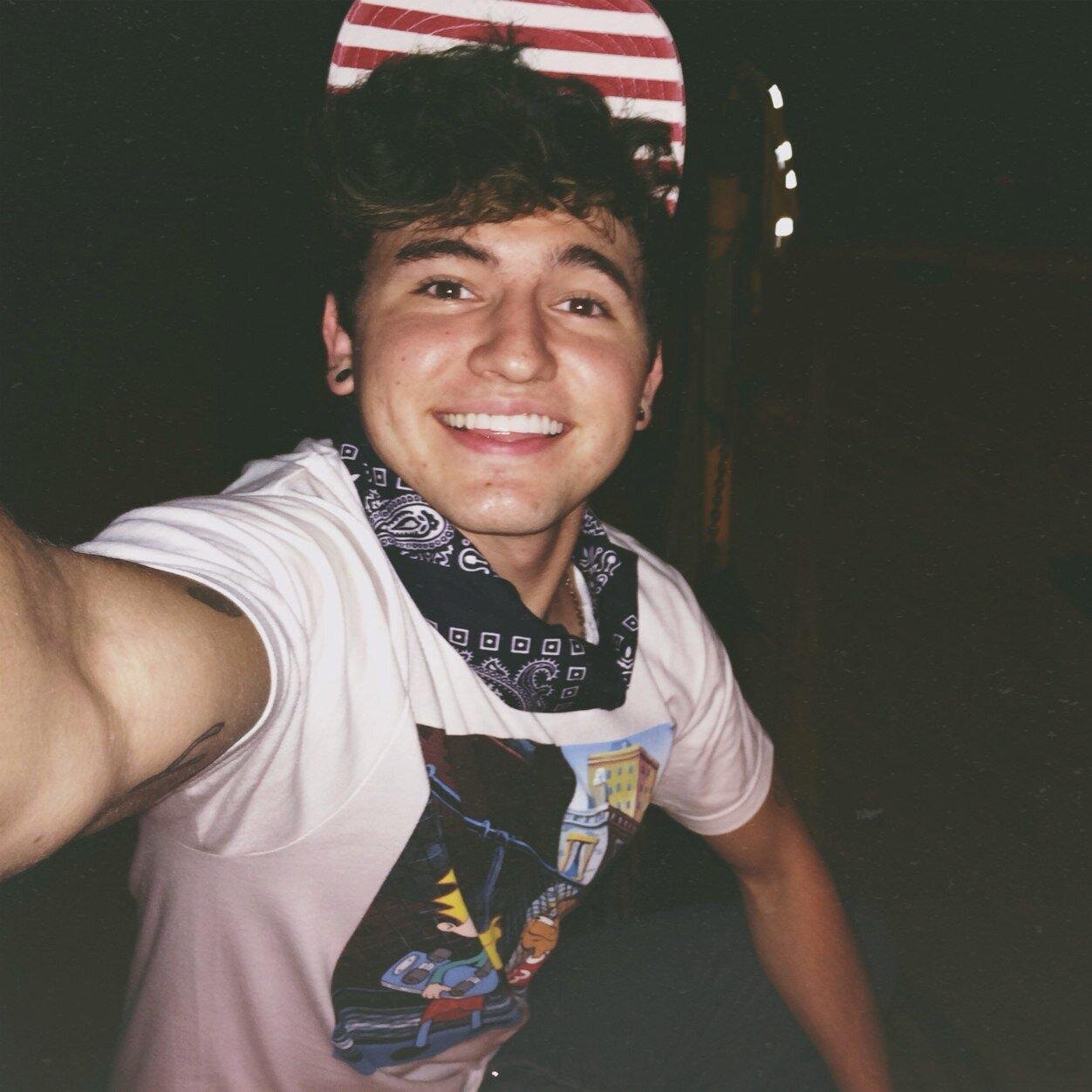 Hi Everyone. My Name Is Bianca. I'm Jc Caylen Lover. Follow me If you 
are lover too. 
Instagram : caylen_lovers

Jc , I love you . We love you ~