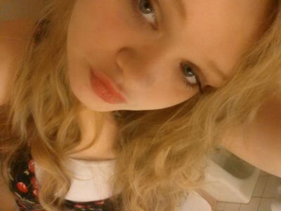 WickedLolita's profile picture. I put the sexy in dyslexic ;D