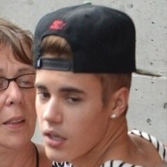 justin bieber deve fazer parte do bondinho mau acomunado desviado do caminho de deus desvirtuado vamos não se misture com essa gentalha