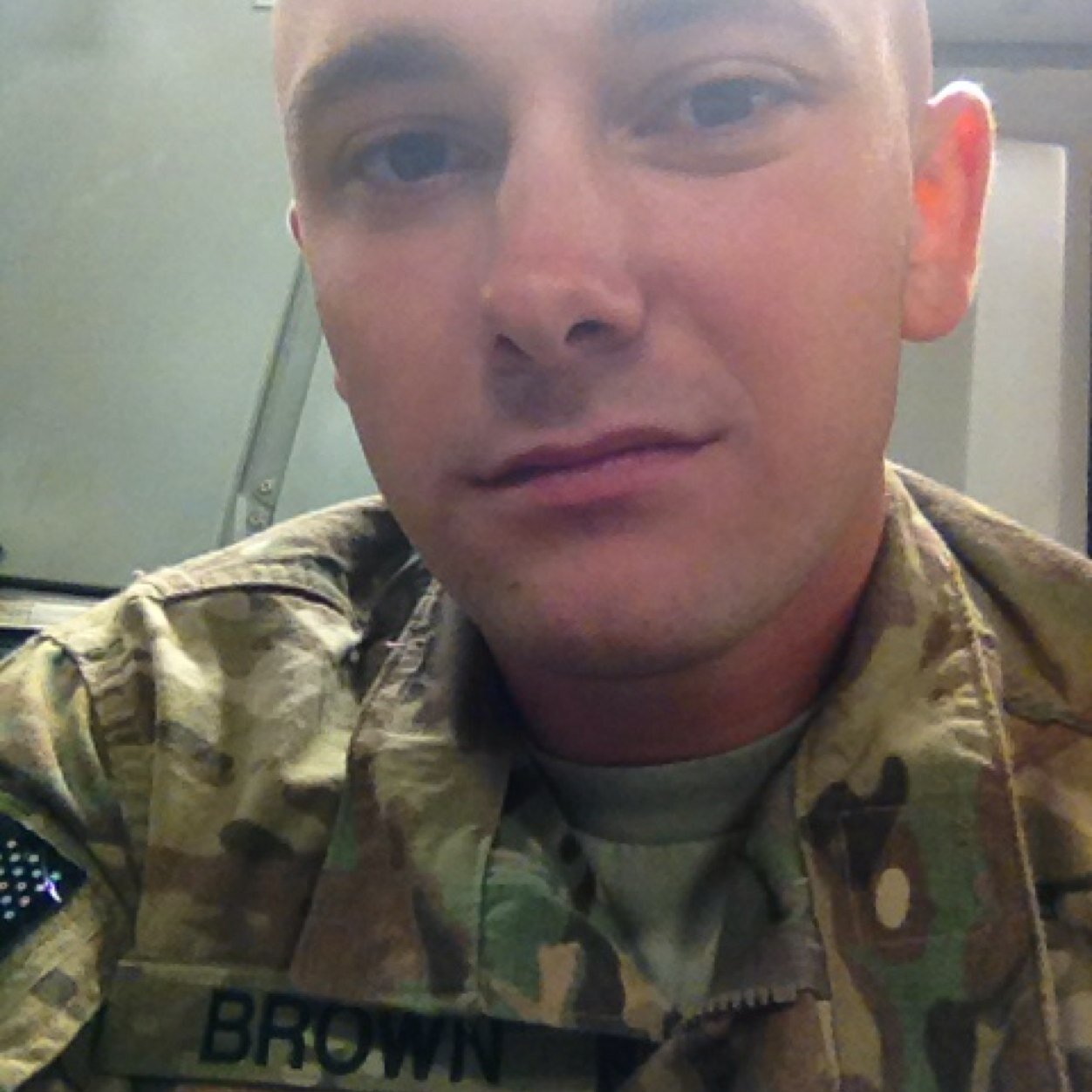 23, US ARMY COMBAT MEDIC, father to an amazing 4 year old
