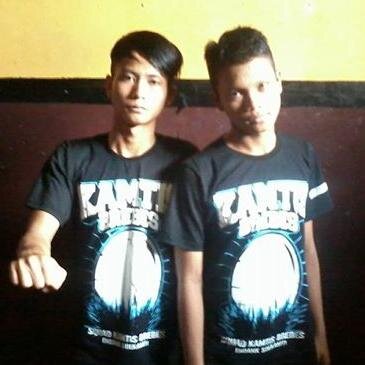 Dont forget me. . ..!!

Brebes Jawa Tengah
fadielsebelas@yahoo.co.id