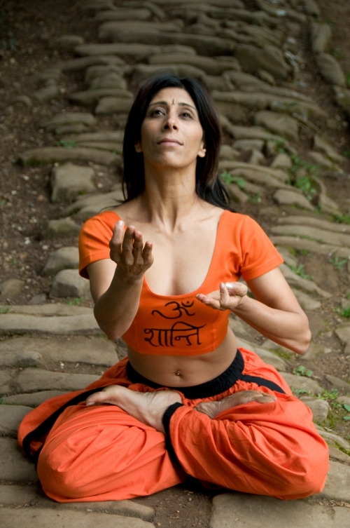 yogaanika's profile picture. Launched in 2009 Yogamasti yoga clothing offers comfortable, stylish and affordable yoga clothing and gear.