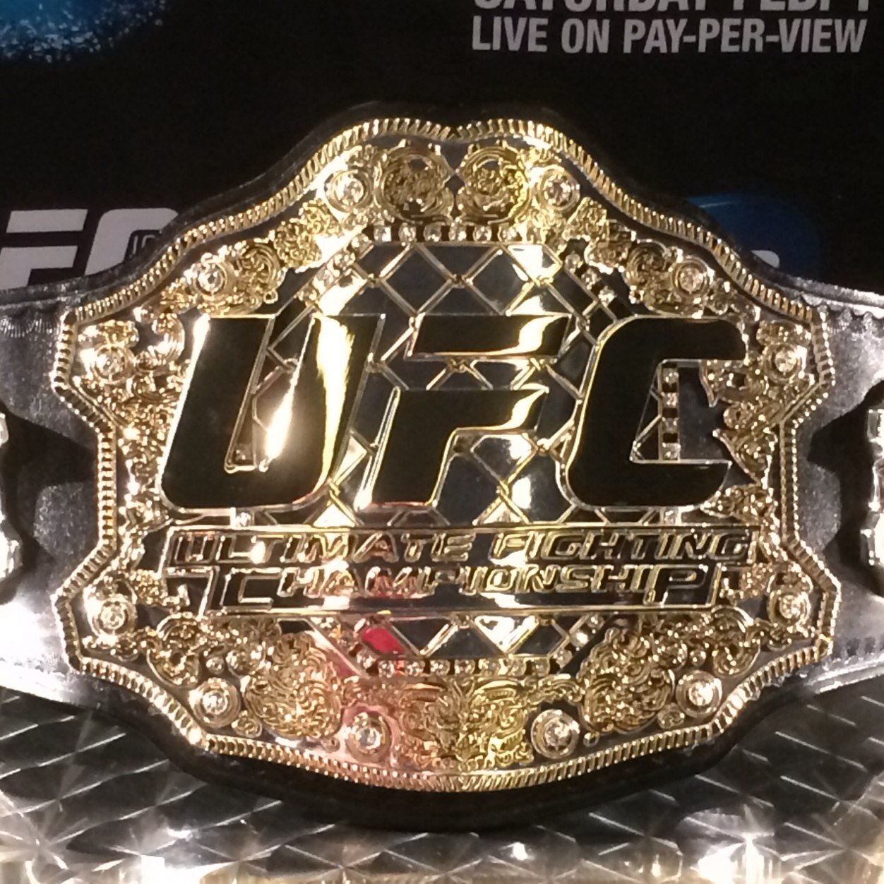 Im a proud father of two beautiful kids and very happily married to my soulmate. Motto: eat, sleep, breathe MMA!! GO DUCKS!! #TeamMMA4LIFE is the best team!!