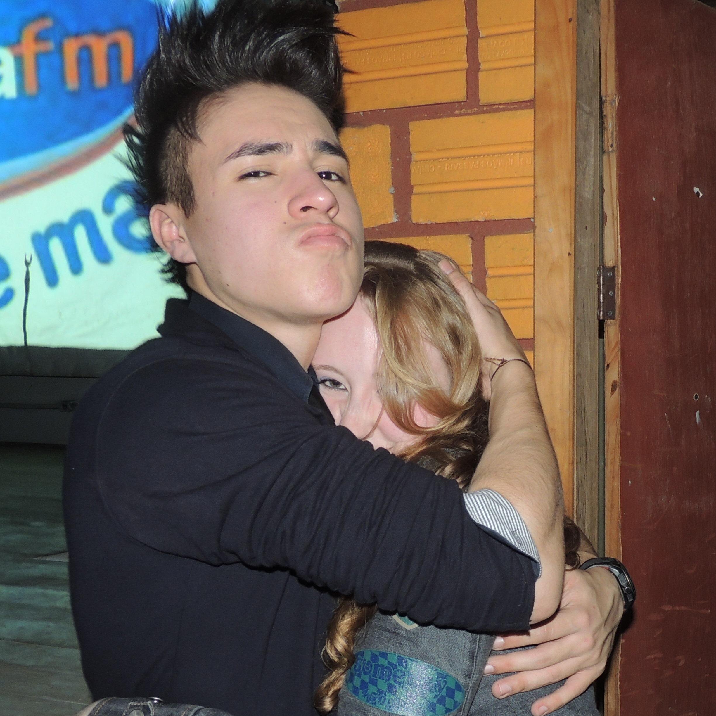 eu sabia, eu tinha certeza que ia ser o melhor abraço do mundo ♥~ @Regiis_almeiida
