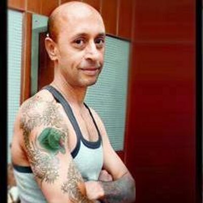 Mike Amoia sets Guinness World Record for 864 insect tattoos but is afraid  of bugs  Whats Viral