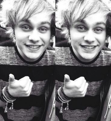 hiii heres a free follow from @ashtonsharold bc ur cute and if you could follow her on there that would be great and i would try to fb thank you (: