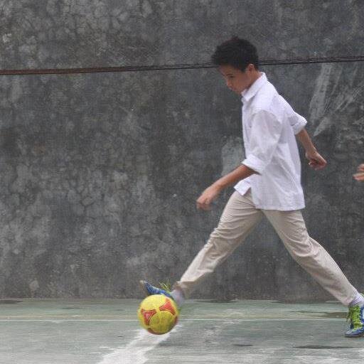 vrwarouw's profile picture. Guitarist, Bassist, Soccer, Gooner4Life