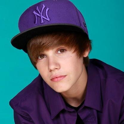 Beliebers LOVE Justin. I LOVE Thomas Brodie-Sangster. Haters just F**K OFF.
