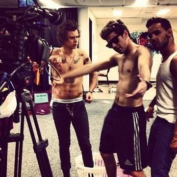 I love One Direction! ♥ 1D is my life! I'm half a heart without you♥ ɴιᴀʟʟ ʜᴏʀᴀɴ♥ ʟιᴀᴍ ᴘᴀʏɴᴇಌ ʟᴏᴜιs ᴛᴏᴍʟιɴsᴏɴツ ᴢᴀʏɴ ᴍᴀʟιᴋބ ʜᴀʀʀʏ sᴛʏʟᴇs⋈