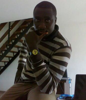 Desmyq's profile picture. Seasoned Telecomms/VAS professional