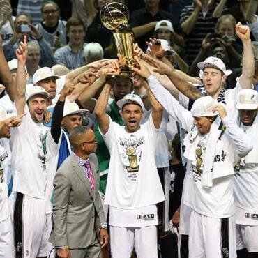 Madridista, aficionado a la NBA....
