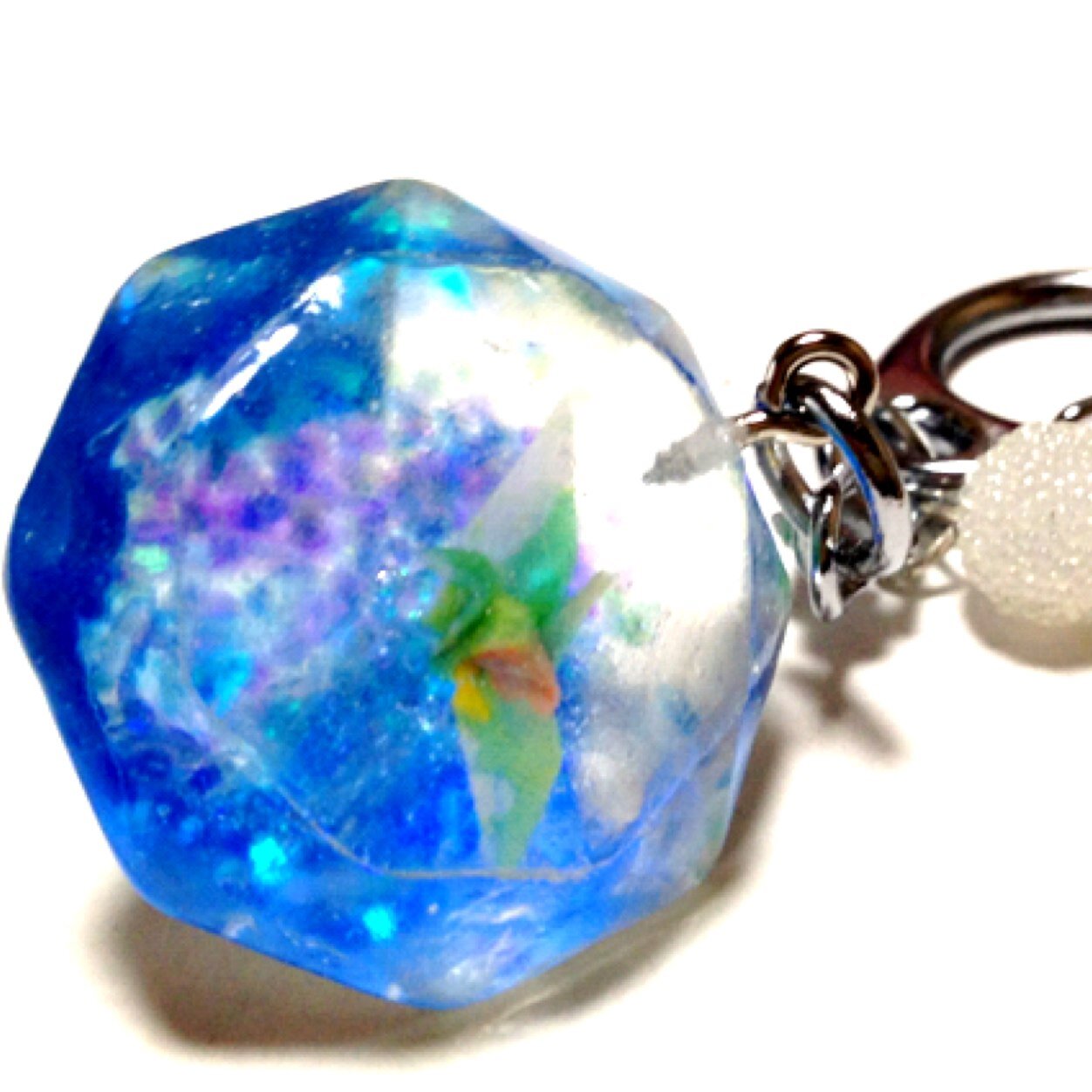 【Aqua Rabbit】レジン プラ板 ビーズ/現在二次創作イメージアクセサリー多めです。オリジナルはminne様にて展示中 ※無断転載はご遠慮ください アクセサリー通販→ https://t.co/MNxNPY9T1y