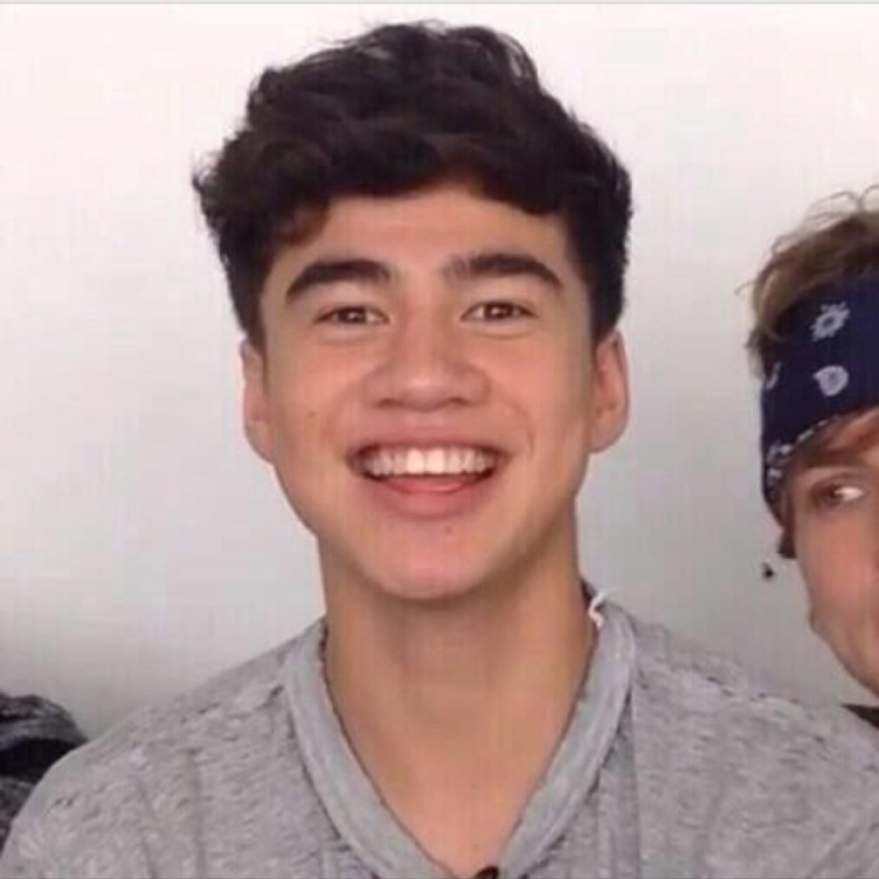 Please go and follow @wildhemmo96 if you don't already