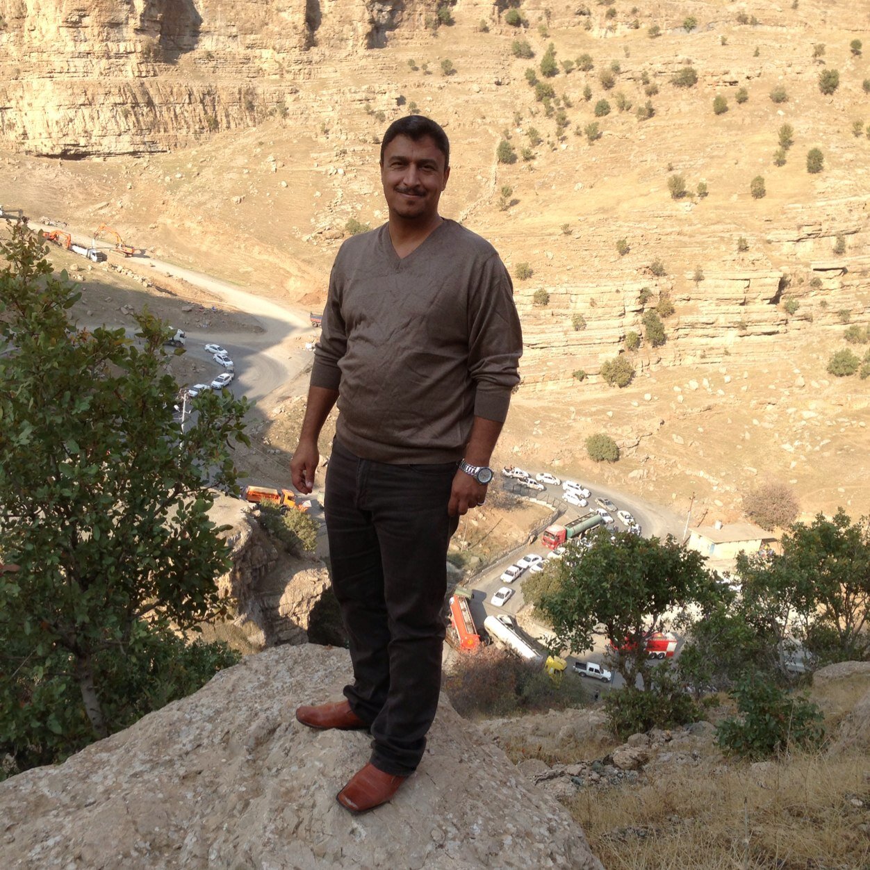 PhD Civil Engineering- Structural Engineer... College professor & Consultant Engineer