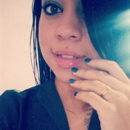 A melhor coisa a fazer é sorrir para aqueles que te fizeram chorar. http://t.co/dNiqaxj8Z3... Instagram: @lucianebermanelli