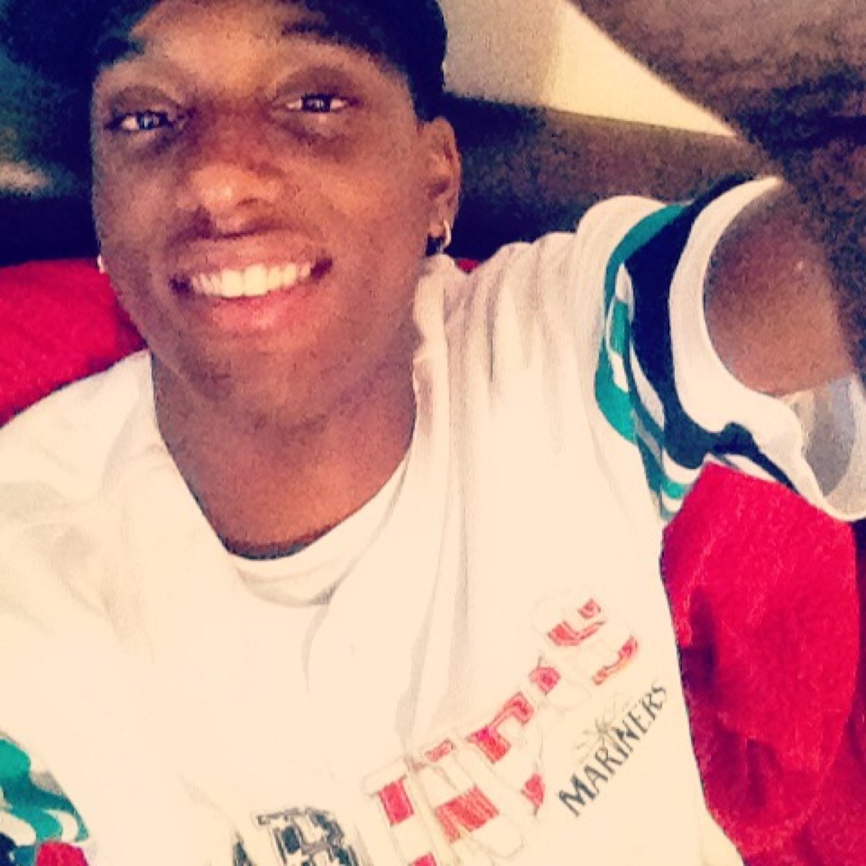 Cute girls thta roll weed that my type of role model Dom kennedy FB:Julius Palmer IG:OrangeJujuNoPulp SC:juliuspal2
