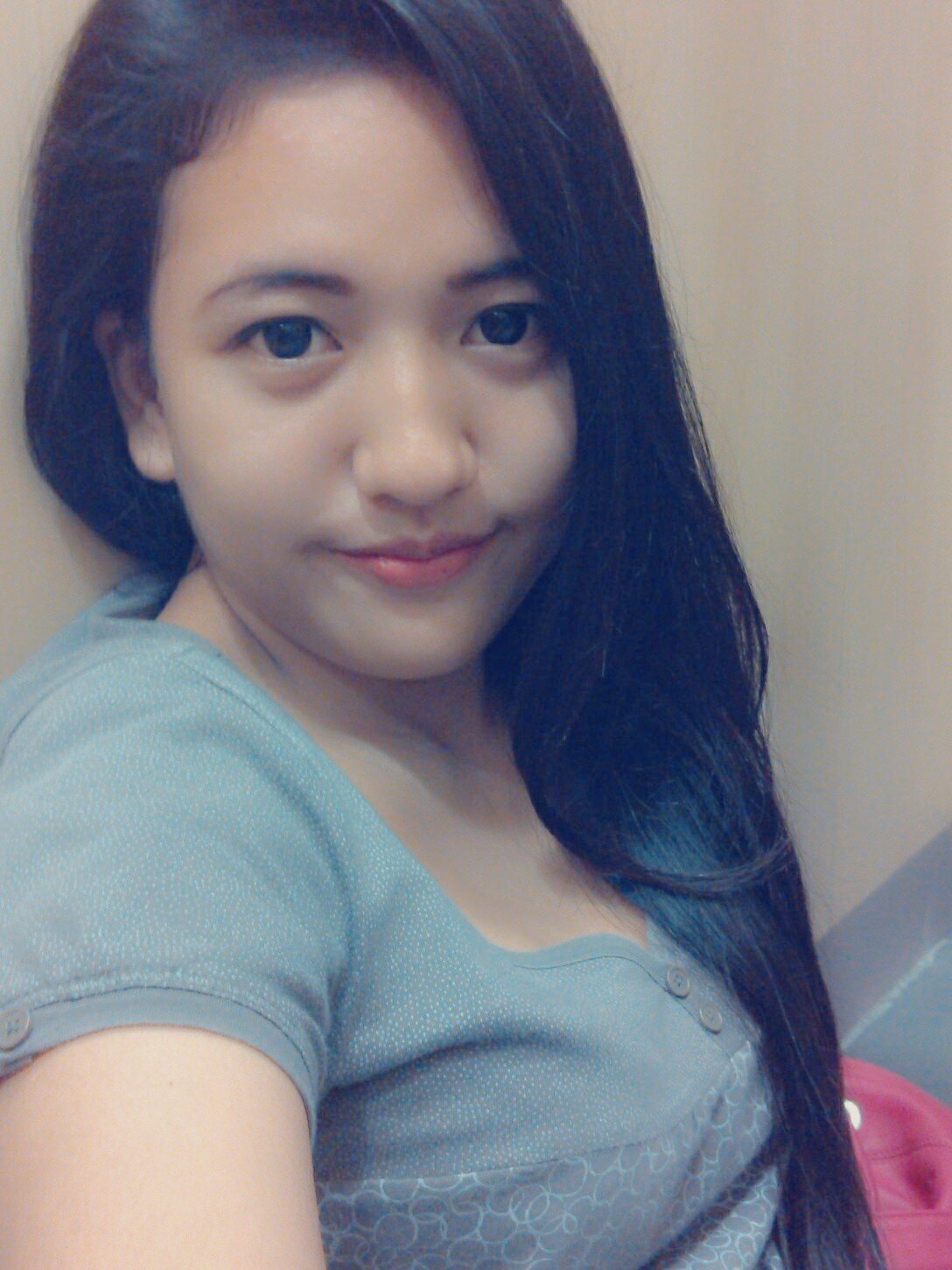 putrinanda1812's profile picture. 