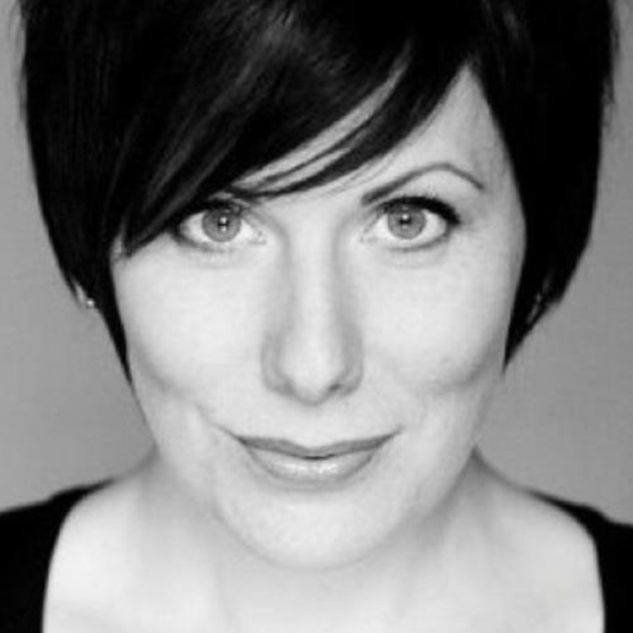 Classify English comedienne Karen Taylor