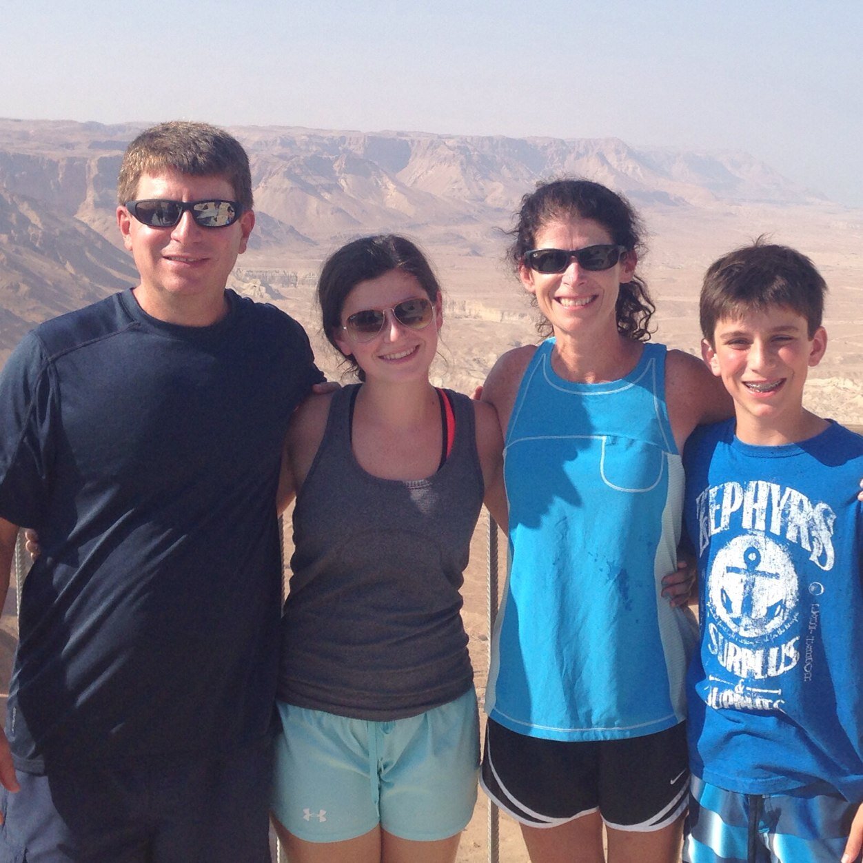 juliemezrow's profile picture. 