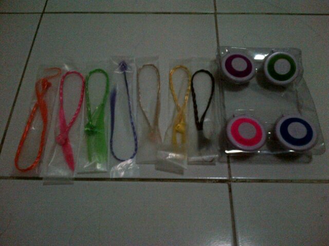 Manjual : hear clip (1 nya 3000). Hot huez (1 warna 30000 sekardu alias 4 warna 73000 ada warna biru pink ungu hijau)