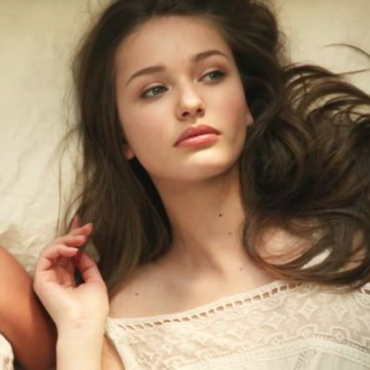 The daughter of @ZealousWight & @MurderousRogue and the mate of @BeautifulVigor. Hurt them and I will hunt you down {[CM~TS~RP~Lit]}