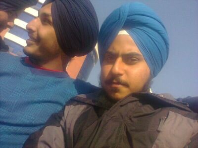 Tha tha te rola pa dewe ni sad
i desi rehni behni da