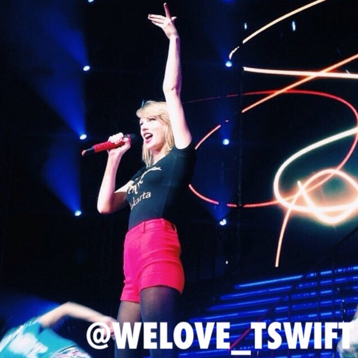 Keep your news updated by following us! | Taylor painted Jakarta RED on 4th June 2014! | We're not the best,but we trying to be a good source! ^^