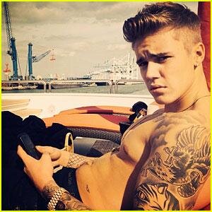 Sou belieber com muito orgulho,meu maior sonho é um dia conhecer o @justinbieber pessoalmente e ir no show dele!!Love you justeeenn ♥ Instagram:@misterswag1994
