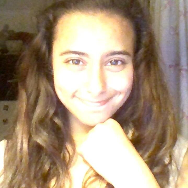Hey, I´m Bella and my diva is AJ Lee!! :3