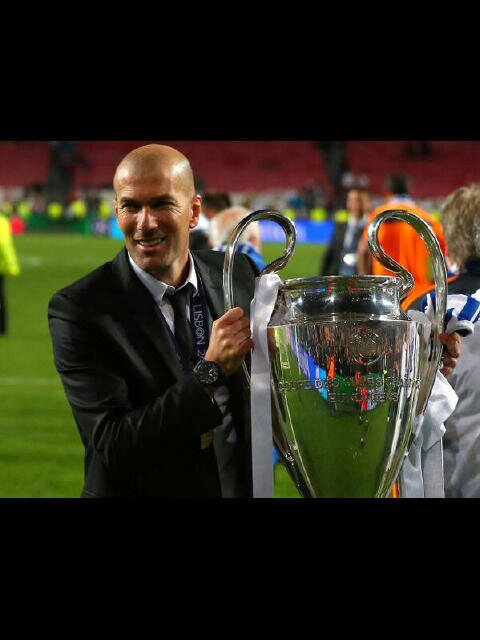 مدريدي العشق ، زيداني الهواء ، بطل العاشرة وأوروبا ♥ الهلال في قلبي ♥