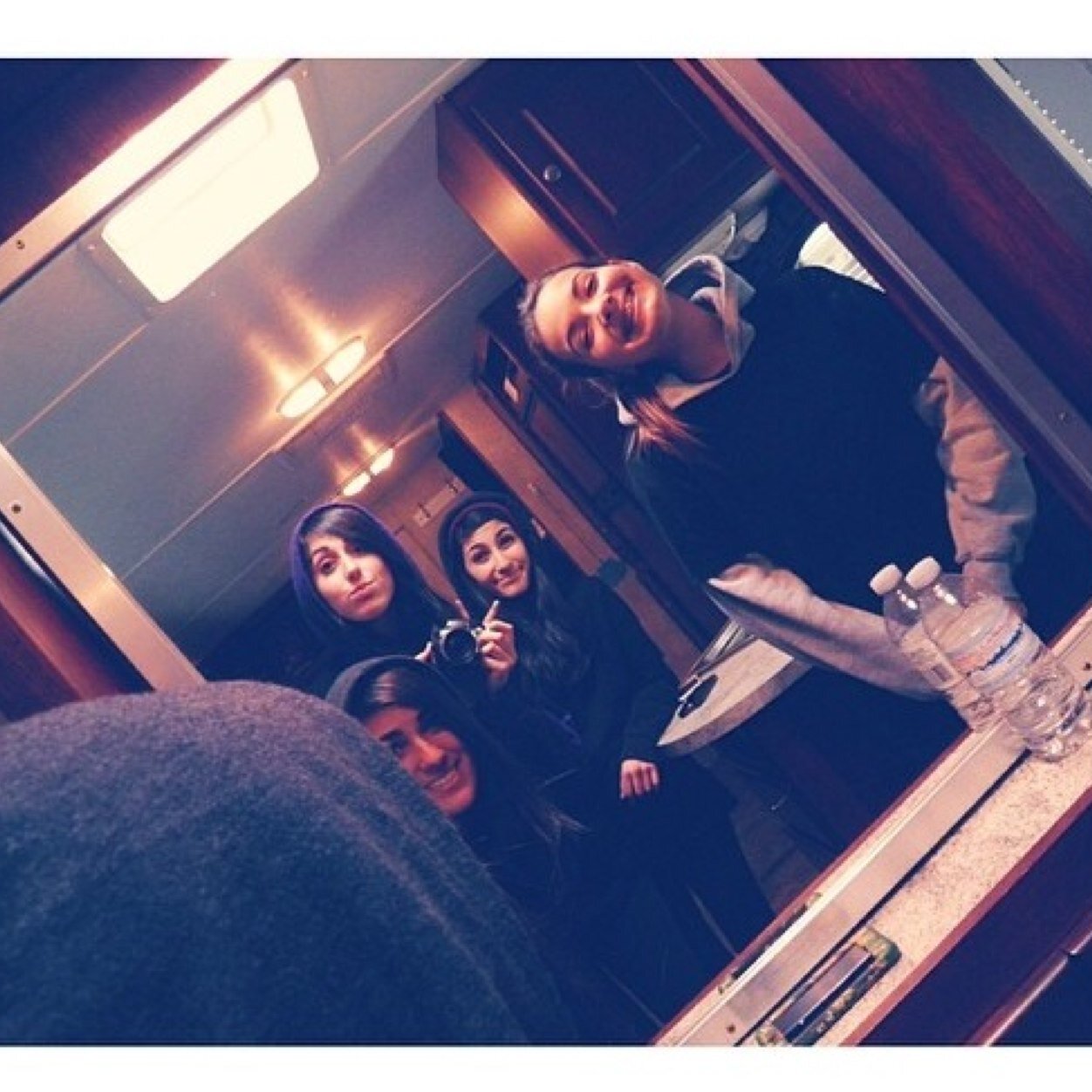 4 teenage girls living life to the fullest!