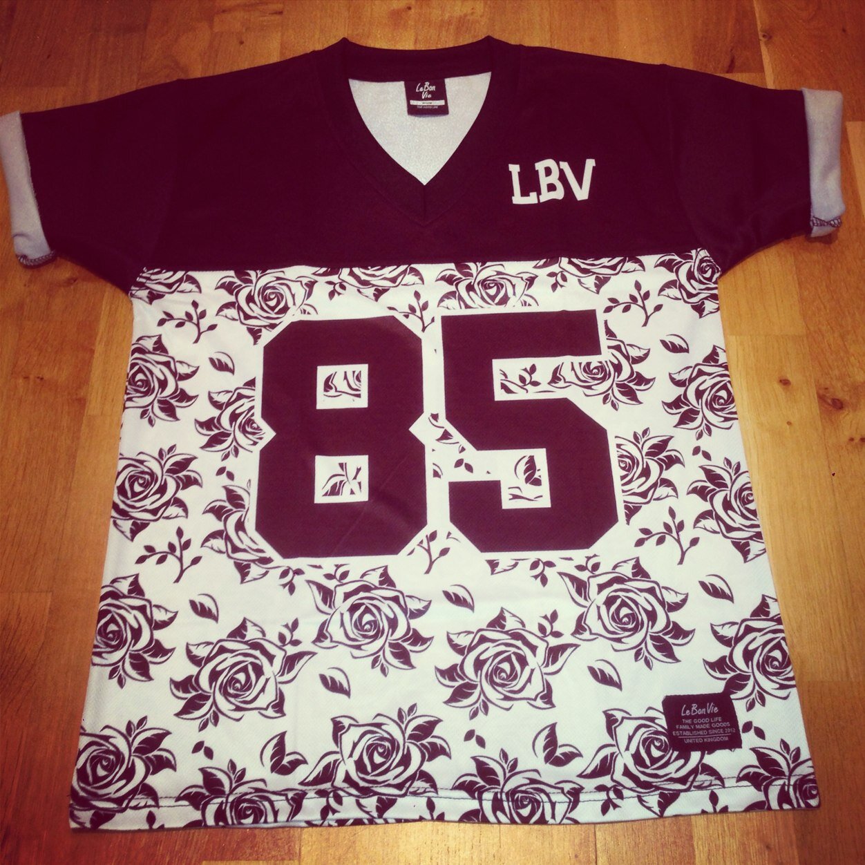 Located in England all clothing is available on the website. Any questions, email us on lebonvieclothing@mail.com follow our main account @le_bon_vie