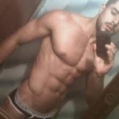 sigueme y te sigo mutuamente me gusta las chicas (o) las fotos denudas y el mio mide 24cm